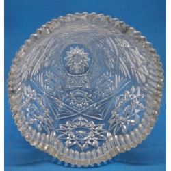 Grand vase en cristal taillé et sculpté, H 28 cm, D 14 cm