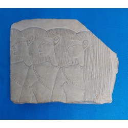 Sculpture en Calcaire - Trois Femmes en Ronde-bosse de la Période Ptolémaïque (305 av. J.-C. - 30 av. J.-C.)