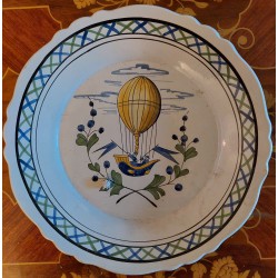 Faïence polylobée de Nevers avec décor au Ballon XIXème - XXème